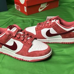 W Nike V-Day Dunk Low