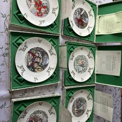 Royal Doulton Xmas Plates 