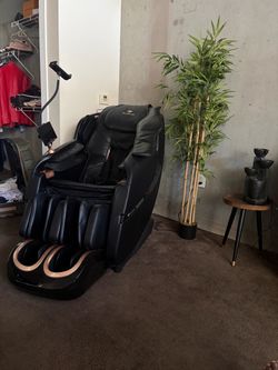 Massage chair like new!