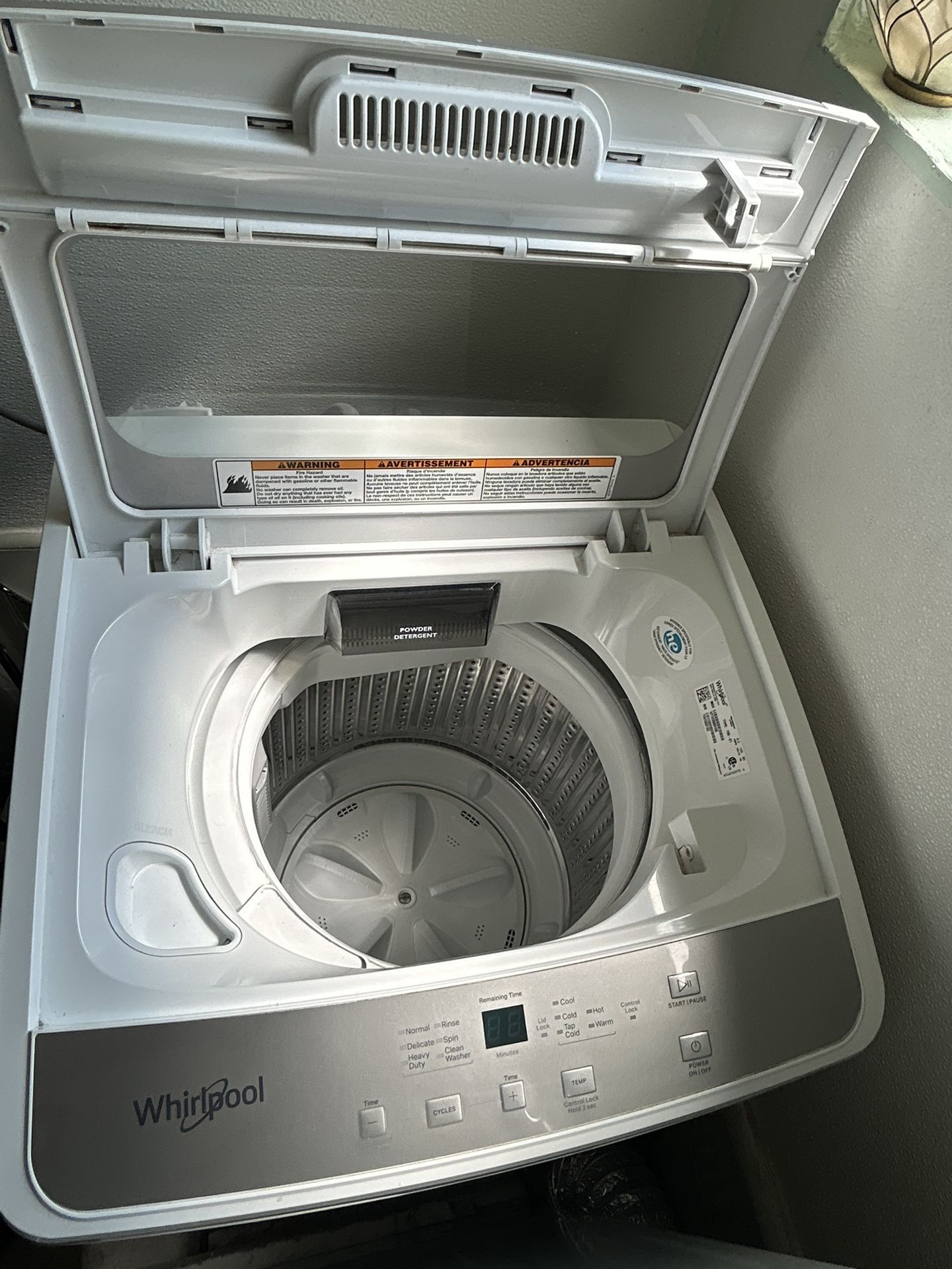 Whirlpool Top Loading Washer (Model WTW2000HW0)