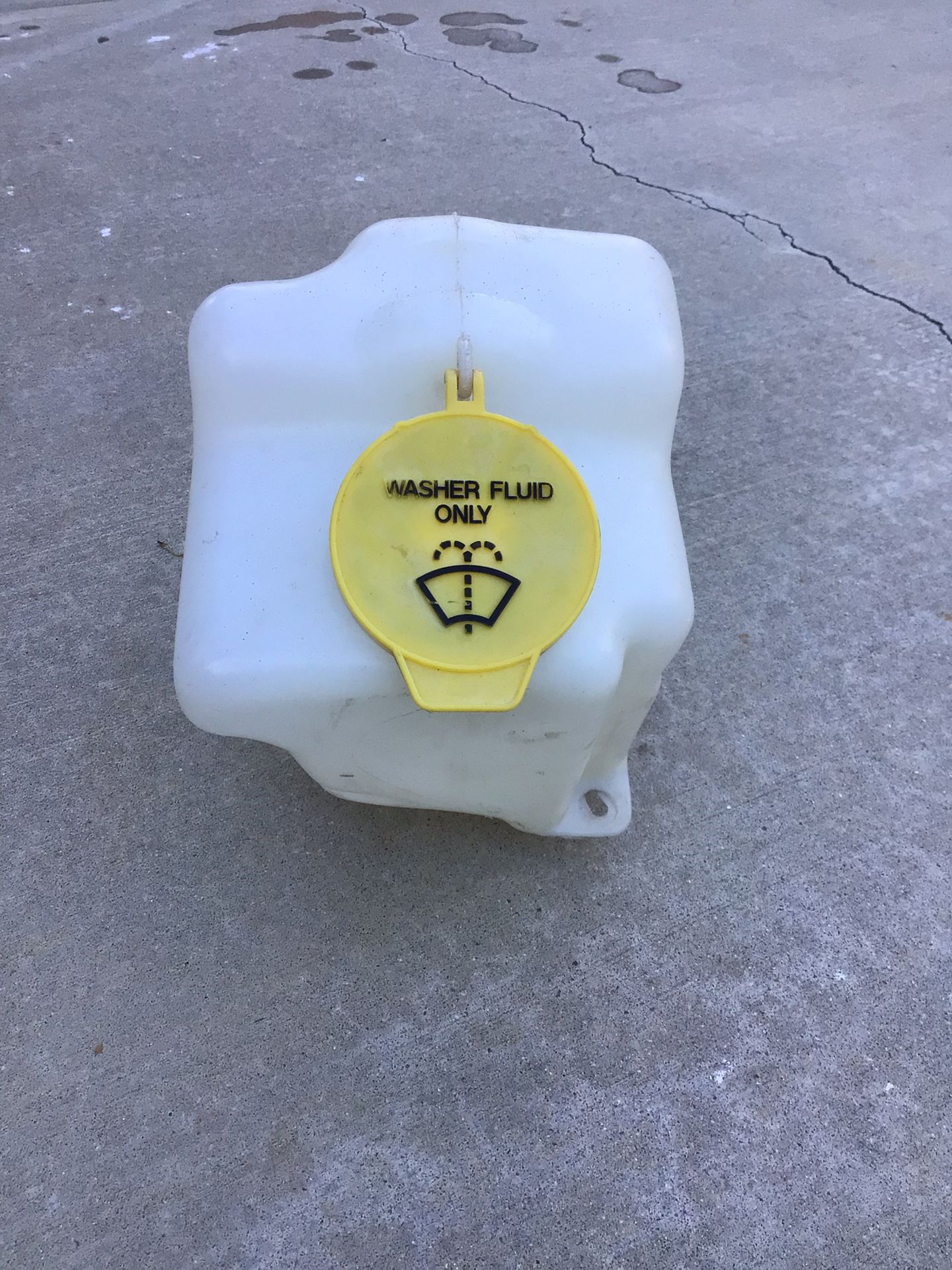 Jeep Wrangler TJ Windshield Washer Reservoir