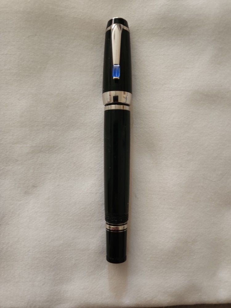 Montblanc Bohème Bleu Fountain Pen