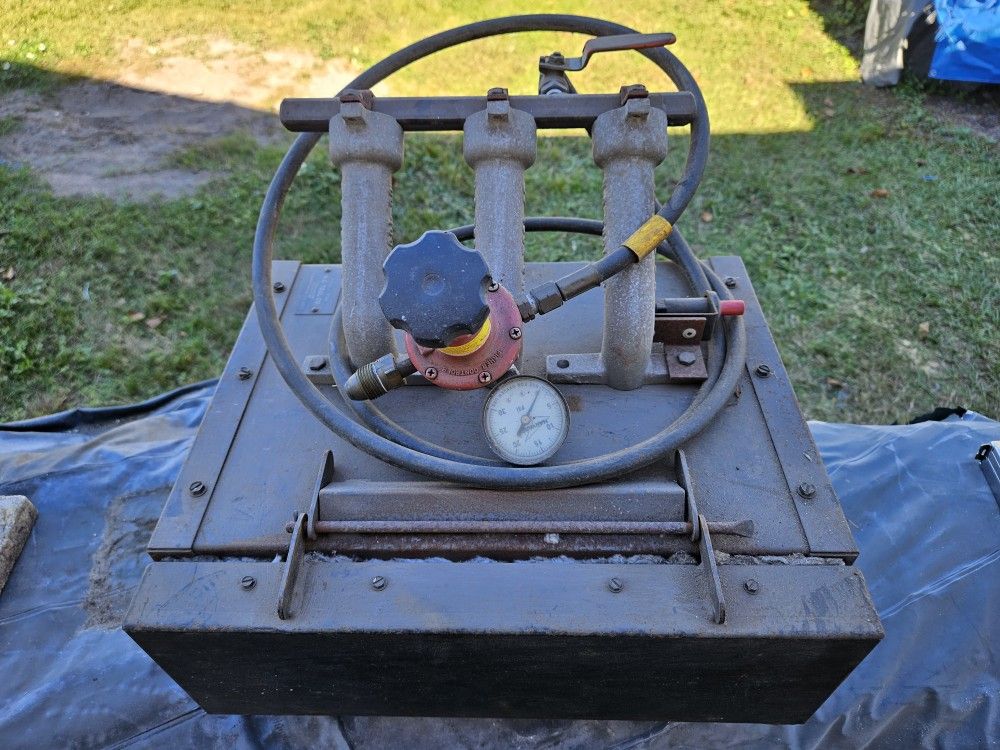 Propane Forge 3-burner NC Tools Co