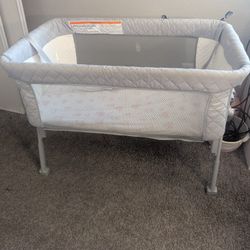 Airclub Bassinet & Bedside Sleeper w/ Mattress