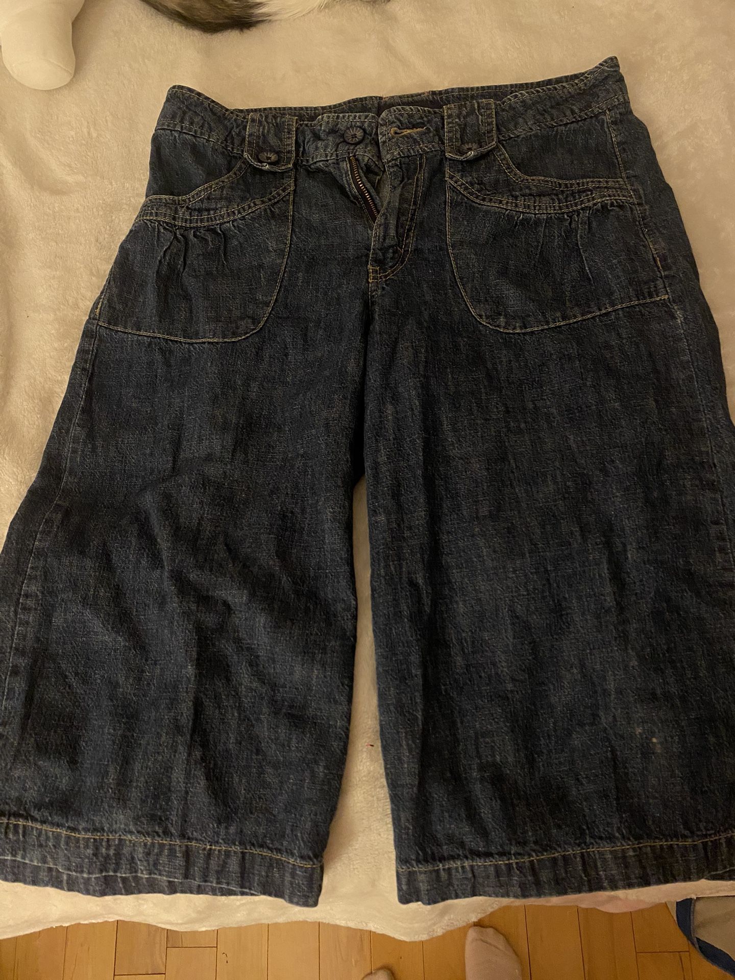 dark blue jorts denim