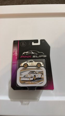 Pink slips Porsche