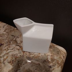 HIC Ceramic Milk Container Creamer 3" x 3.5"