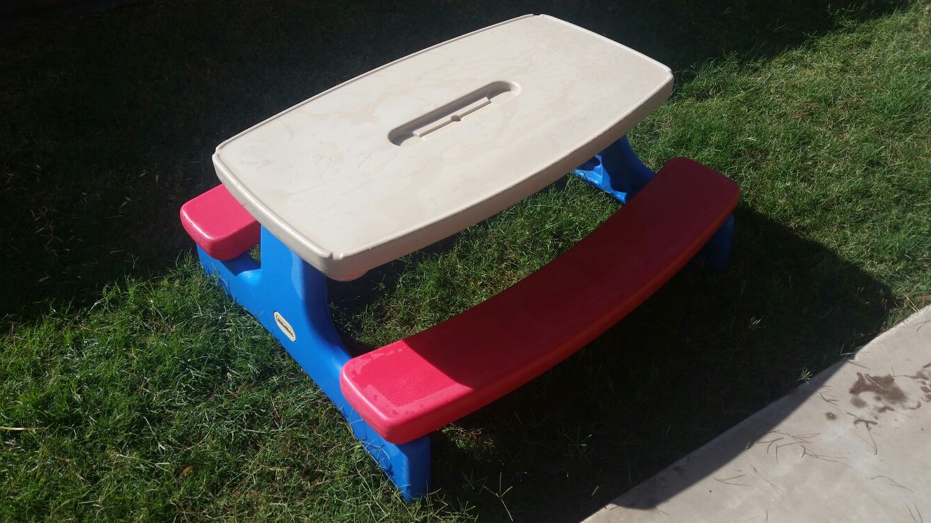 Fisher Price Kids Picnic Table