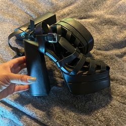 Size 7.5 Platform Sandal