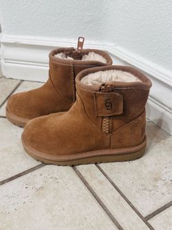 UGG Adri Classic Mini Boot - Kids
