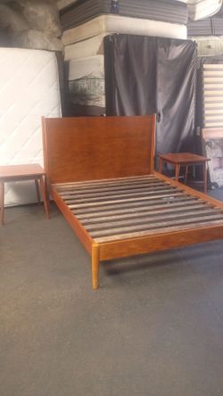 Queen bed frame  with matching nigthstand