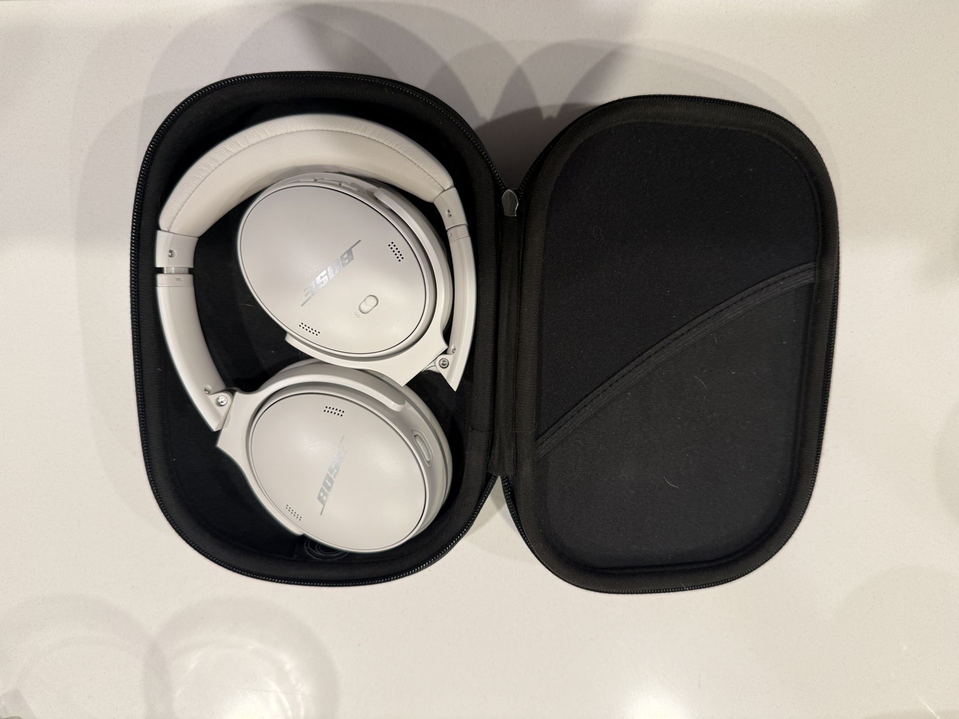 Bose QuietComfort Wireless Noise Cancelling Headphones (White)