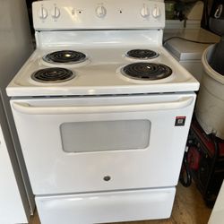 Great looking world pool coil top stove works excellent no issues $99.30 day warranty