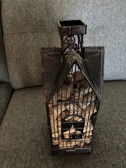 Decorative Metal House Birdcage Cork Holder