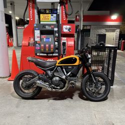 2016 Ducati Scrambler 800 Classic