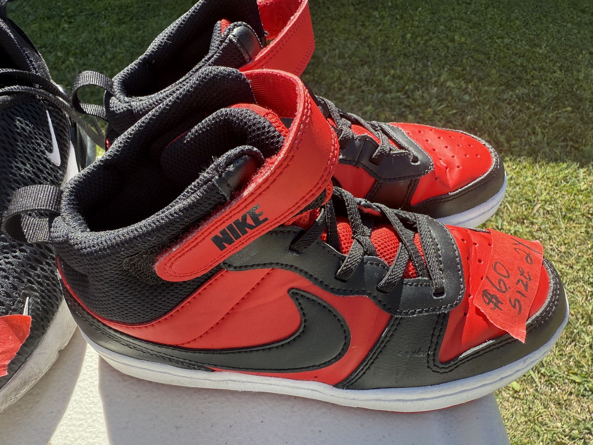 Jordan 1 Black Red - Size 2Y