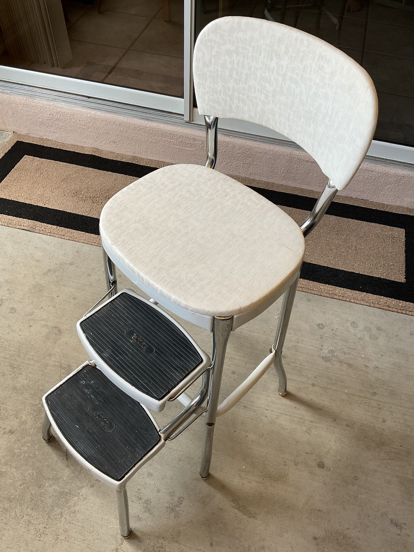 Costco Stylaire Step Stool Chair W/ Pull Out Step Vintage