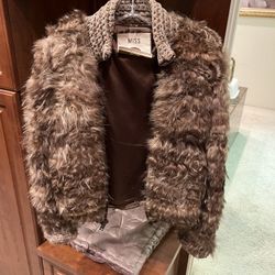 Fur Or Feather Coat - Women’s Small