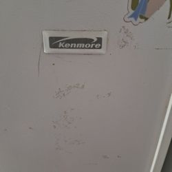 Kenmore Mini Fridge Works Great Keeps Everything Cold