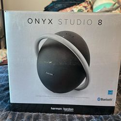 Onyx  studio 8 