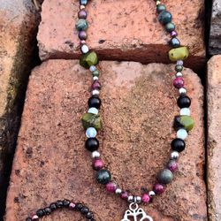 Indian Agate, Persian Jade, Black Onyx & Other Semiprecious Stone Necklace 