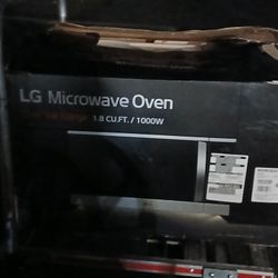 LG Microwave Oven 1.8 Cubic Feet  1000 Watt Brand New