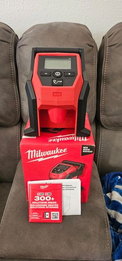 Milwaukee M12 Compact Inflator