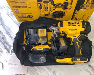 Dewalt 20V MAX Lithium-Ion 15-Degree Electric Cordless Roofing Nailer Kit with 2.0Ah Battery Charger and Bag