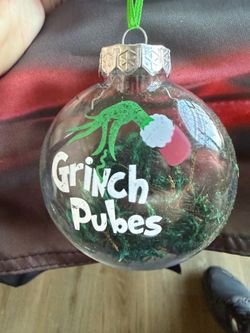 GRINCH PUBES TREE DECOR