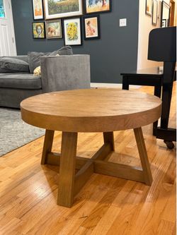 BRAND NEW Round Coffee Table