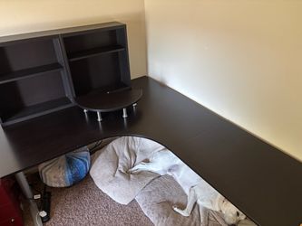 Black L-Shaped Desk with Hutch — MAKE OFFER