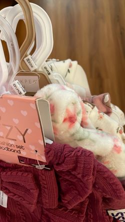 Baby girl clothes for sale!  0-3 months and 3-6 months