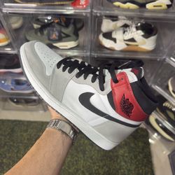 Jordan 1 Light Smoke Grey