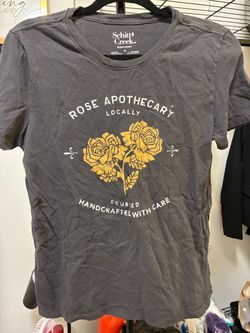 Schitt's Creek Rose Apothecary T-Shirt Medium