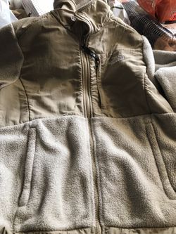 North face ! Medium !