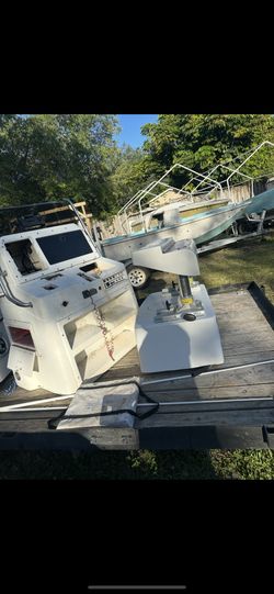 Console and Leaning Post Live well 