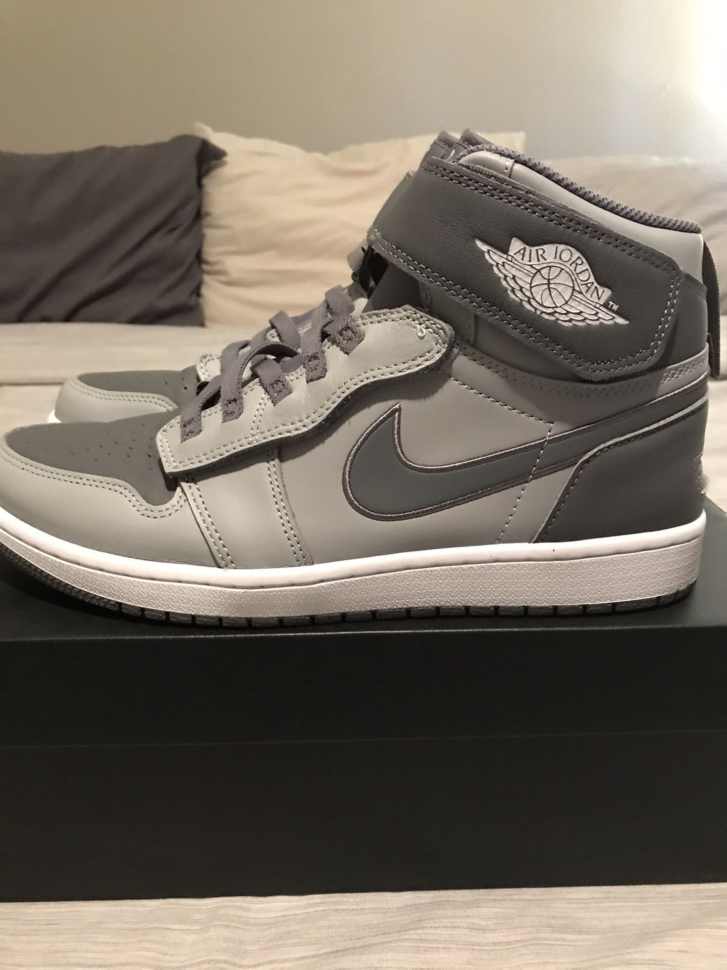 Jordan 1 Flyease