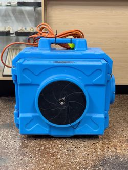 DRY GEAR HEPA XL500 DEHUMIDIFIER USED