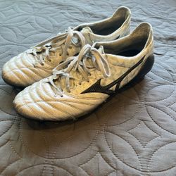 Mizuno Morelia Neo 3 