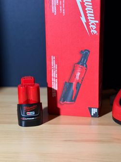 Milwaukee M12 Ratchet kit