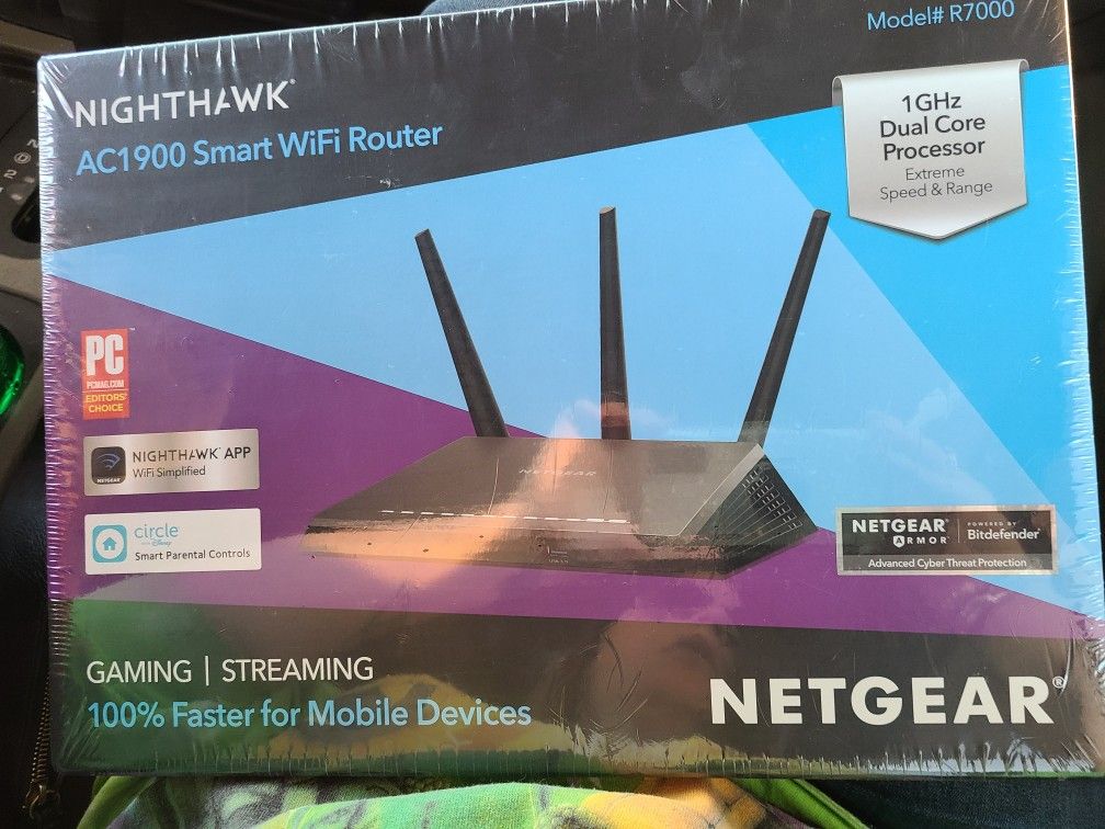 Nighthawk AC1900 Smart WiFi Router