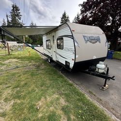 2016  Wildwood Travel Trailer Model 175FB