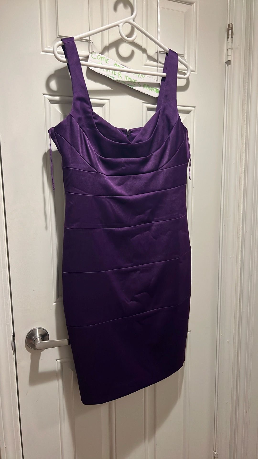 Women’s dress size 14
