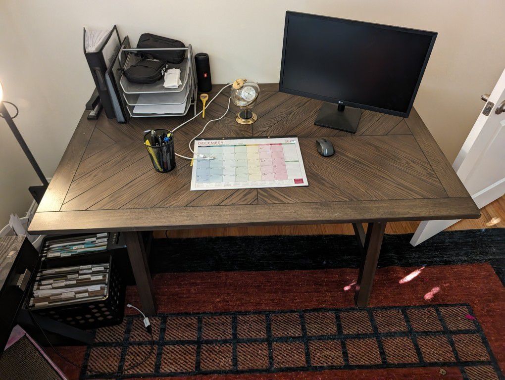 Dinning Table