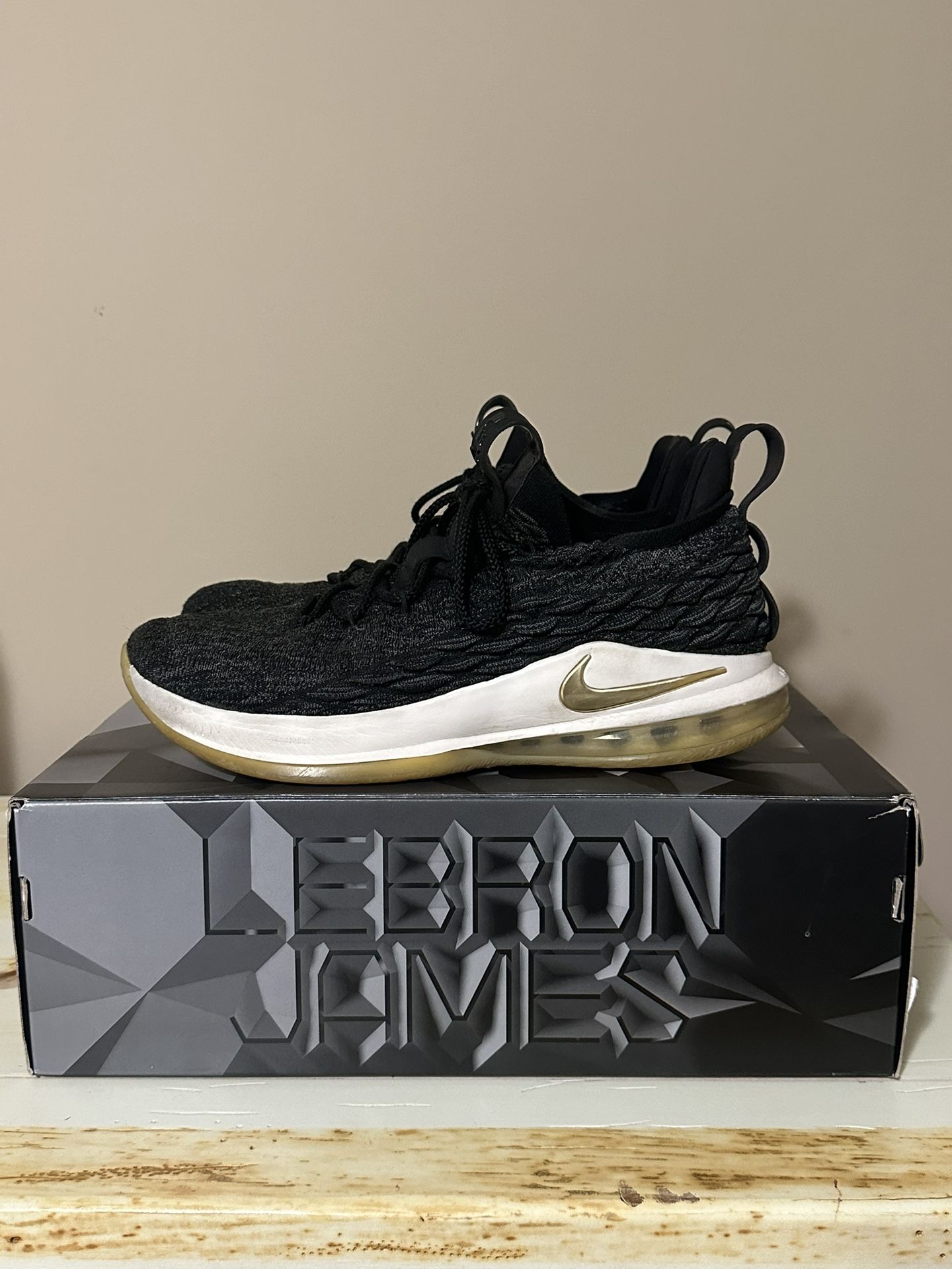 Lebron Air Max 15 Size 12