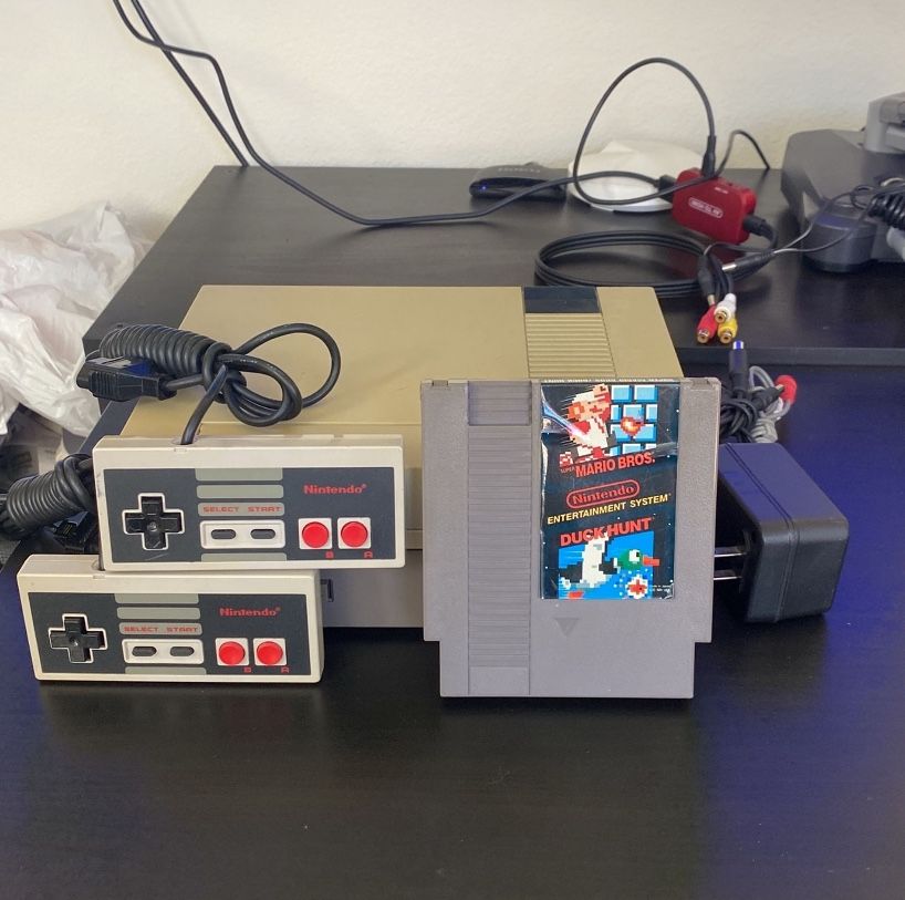 Nintendo (NES) Gaming System