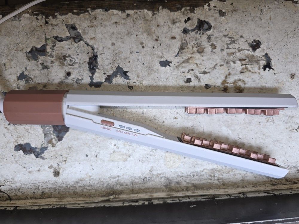 ConAir Hair Straightener? Flat Iron