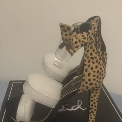 Woman’s Cheetah Print Open Toe 5 Inch Heels 