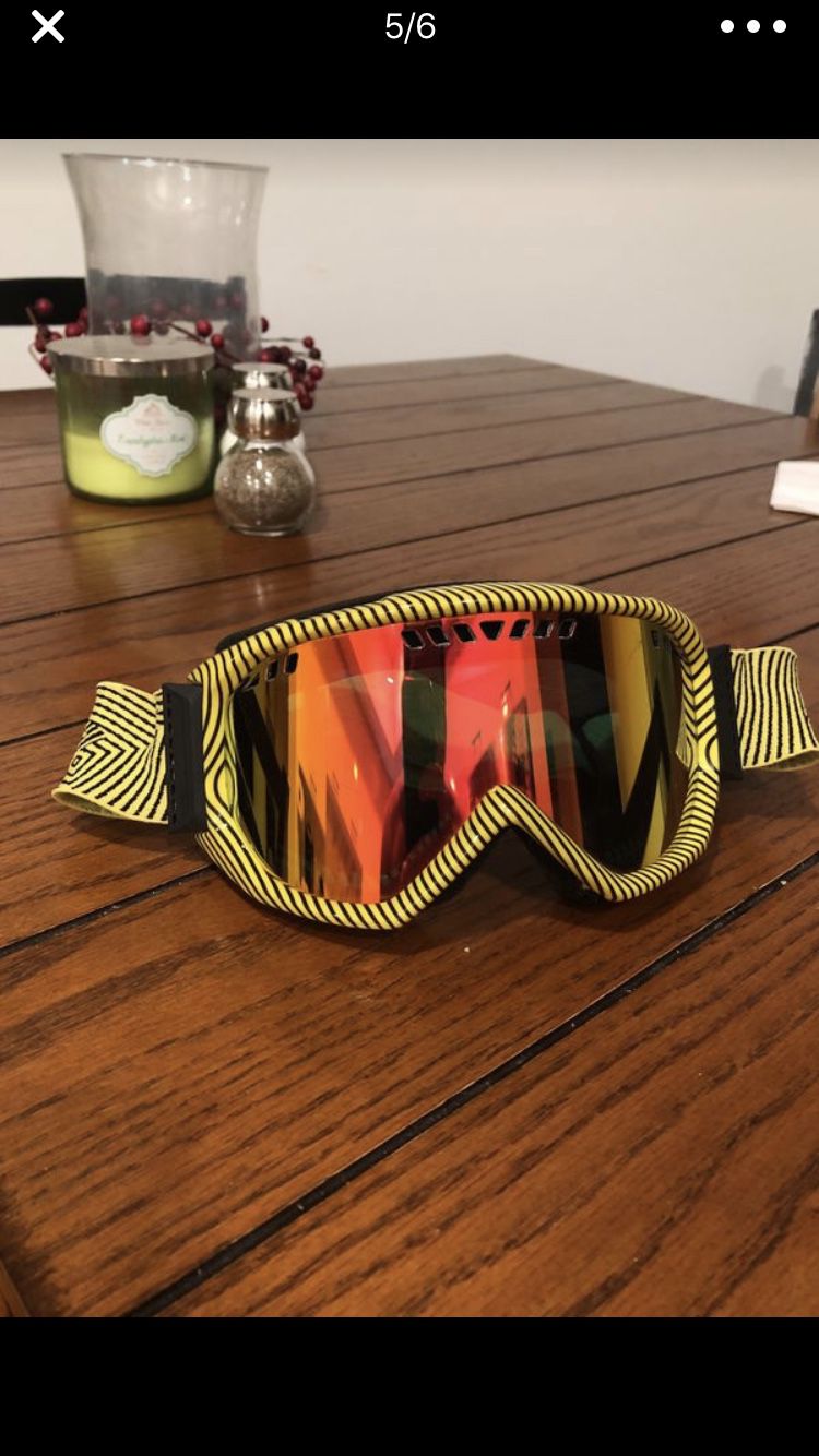Smith Snowboarding goggles