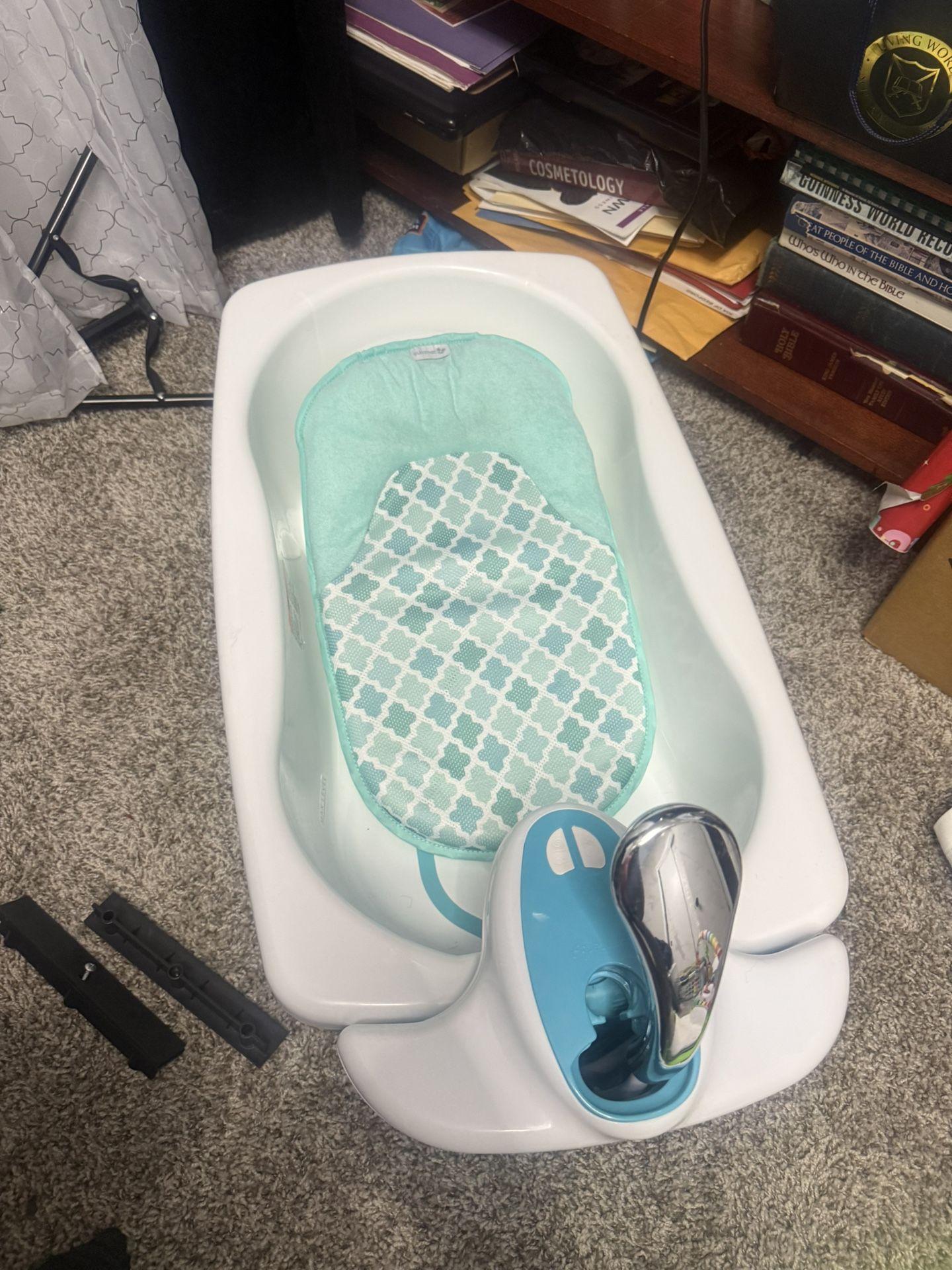 Baby bathtub